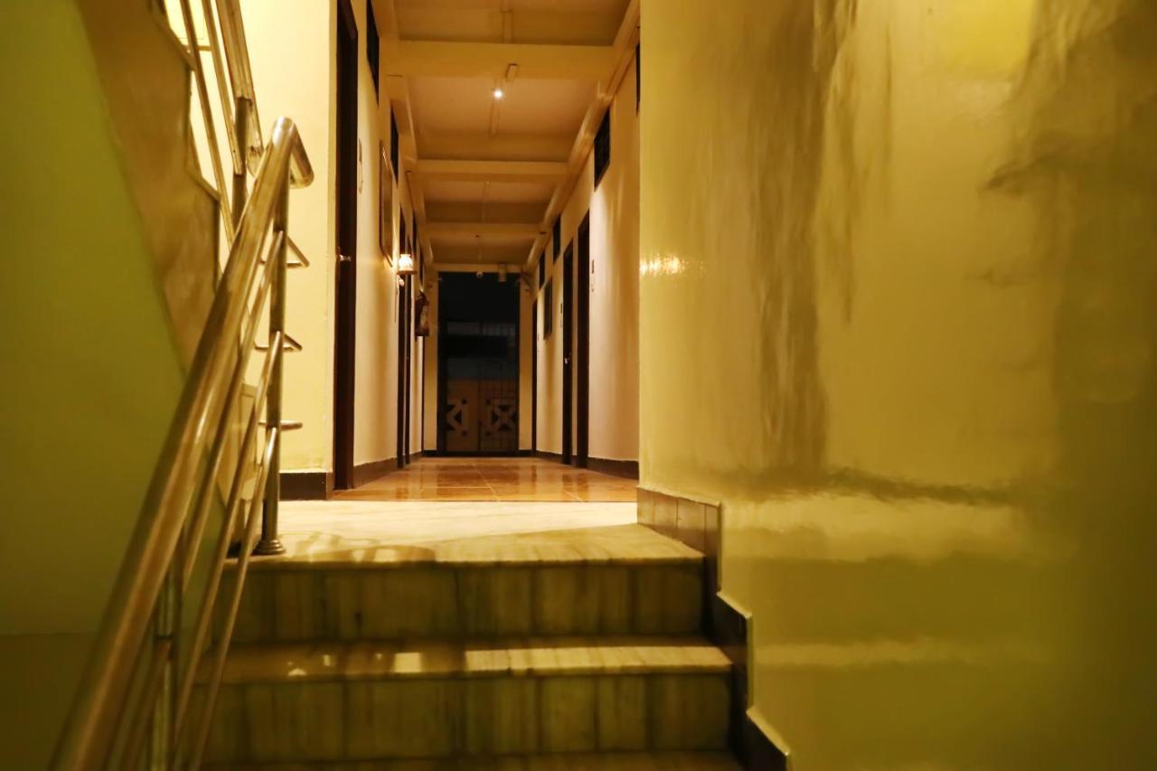 Deluxe Hotel Madrás Exterior foto