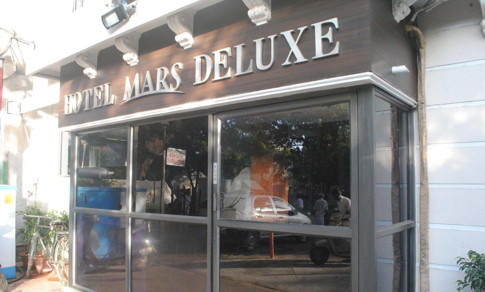 Deluxe Hotel Madrás Exterior foto